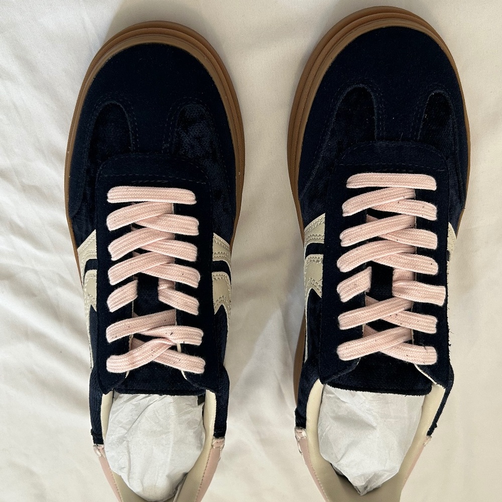Steve Madden Dodge Sneakers 9.5 navy and pink